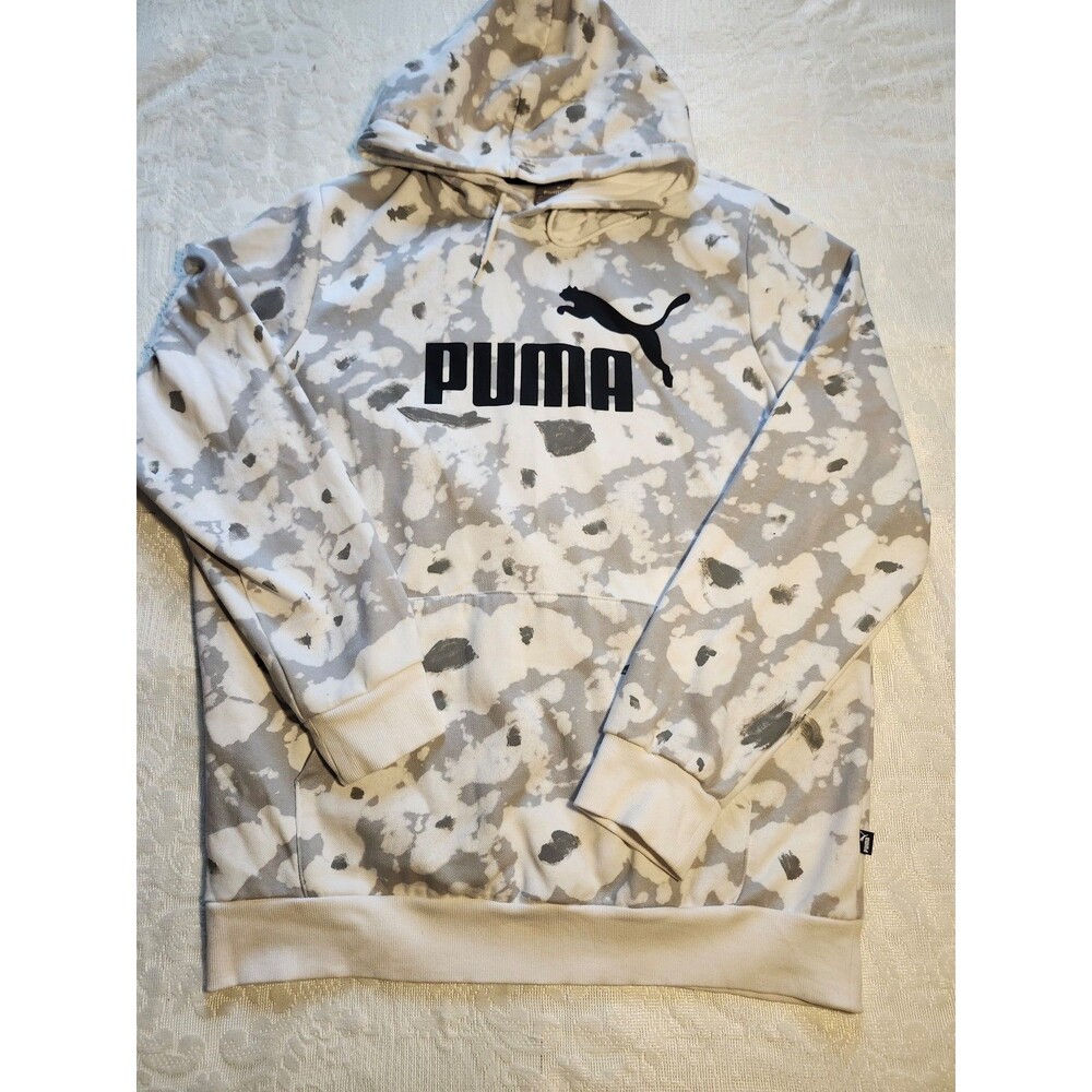 Puma Grray camouflage Hoodie Size  L.   #102
